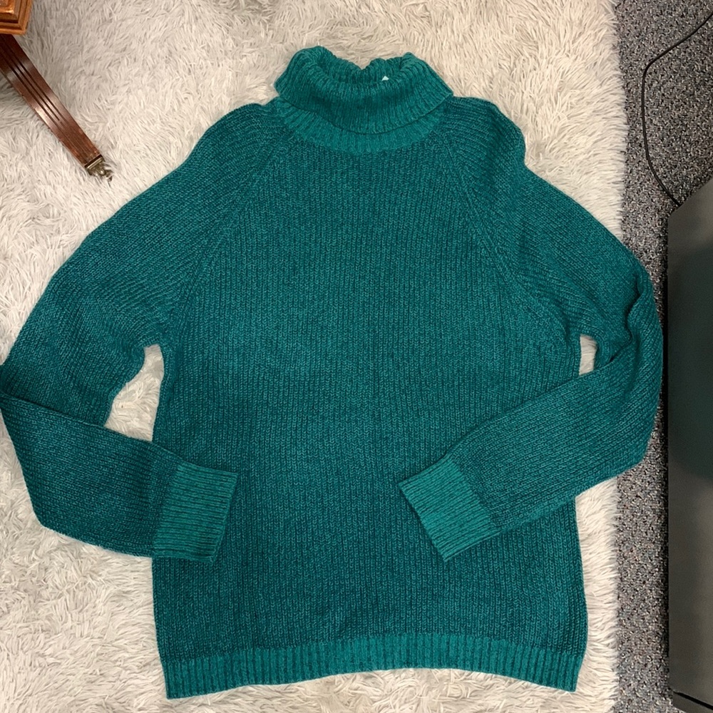 New urban outfitters sweater